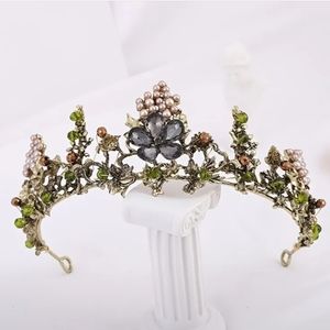 Vintage Princess Queen Headdress Jewelry Bridal or Sweet Sixteen.